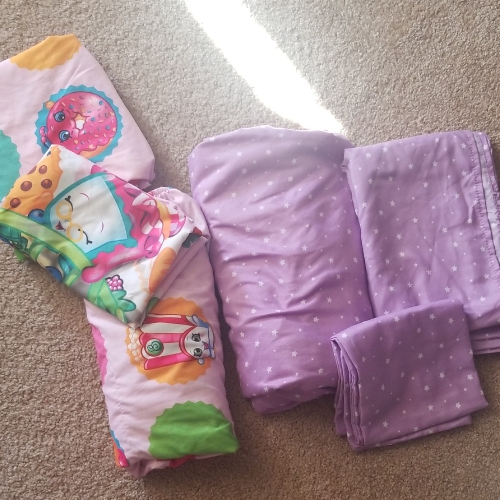 Twin sheets